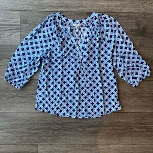 Crown & Ivy 3/4 Sleeve Printed Peasant Blouse Navy Blur Light Blue Size Small